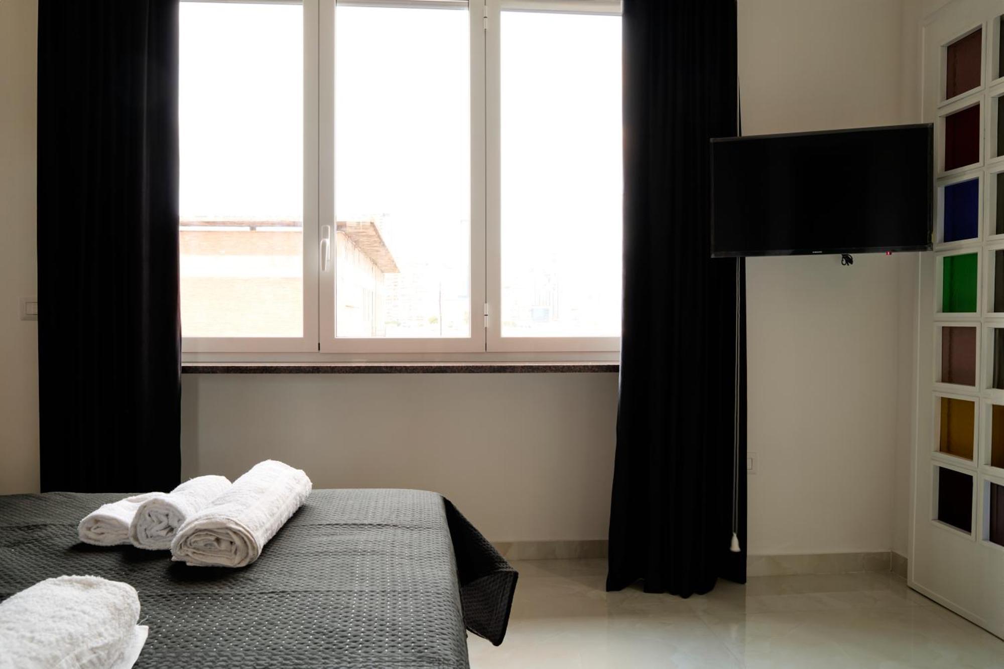 Napoli Central Lumina Suites Екстериор снимка