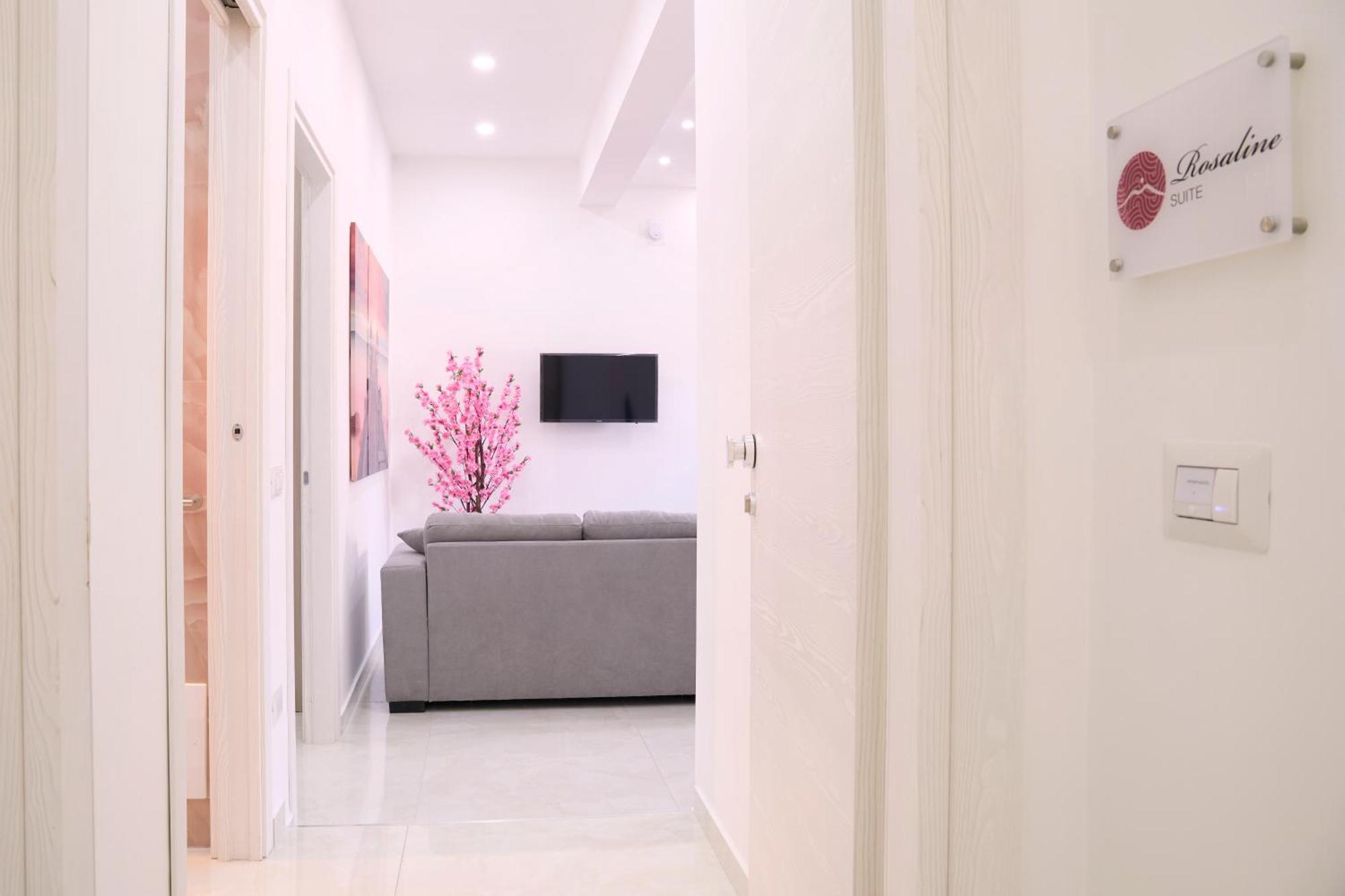 Napoli Central Lumina Suites Екстериор снимка